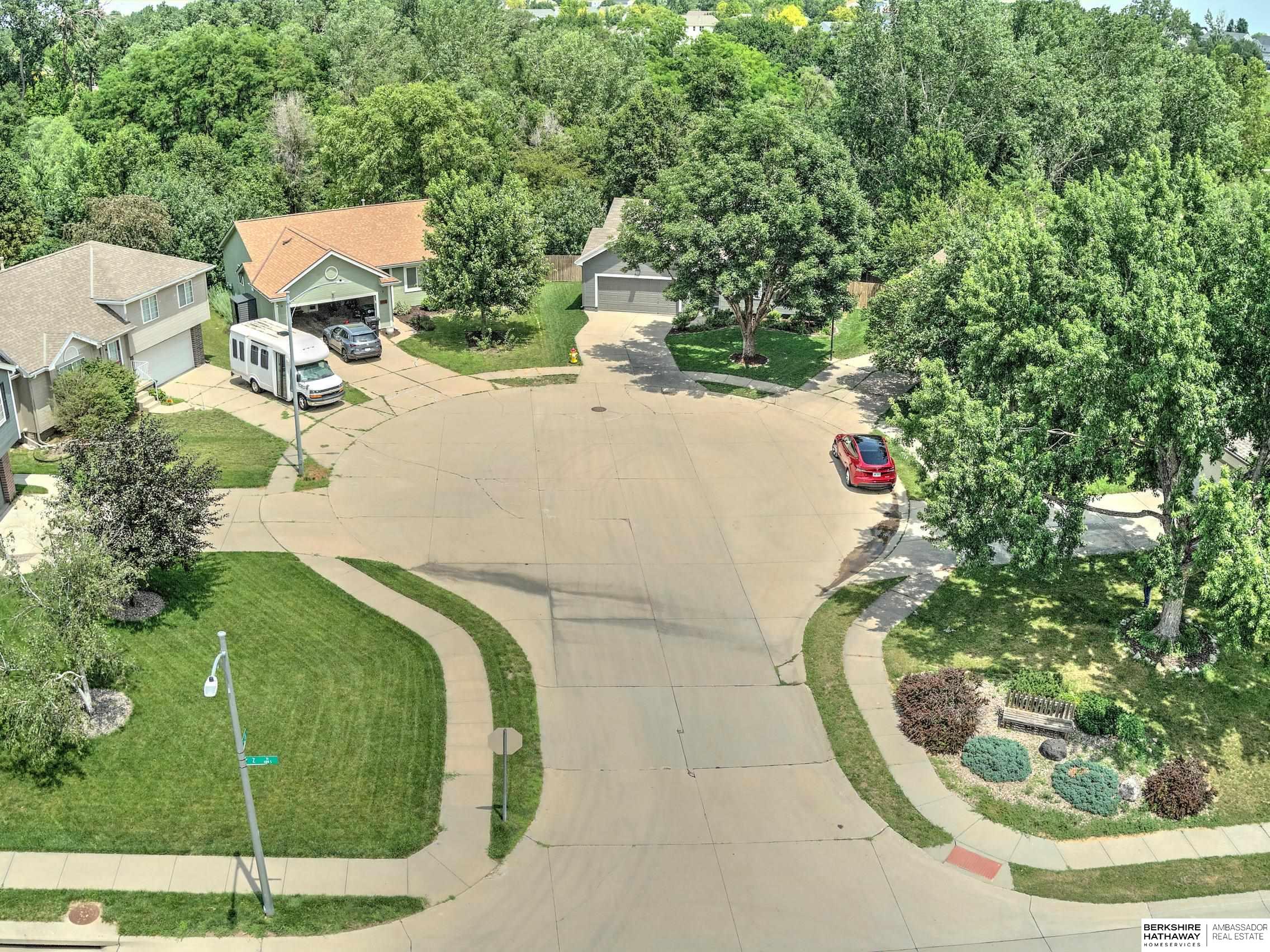 Omaha, Nebraska 68135, United States, 4 Bedrooms Bedrooms, ,3 BathroomsBathrooms,Residential,Active,159062