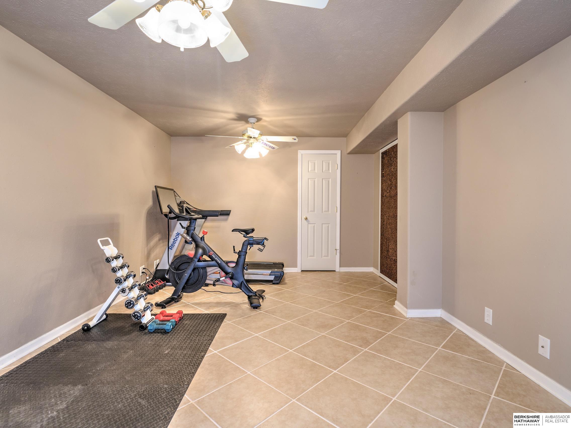 Omaha, Nebraska 68135, United States, 4 Bedrooms Bedrooms, ,3 BathroomsBathrooms,Residential,Active,159062