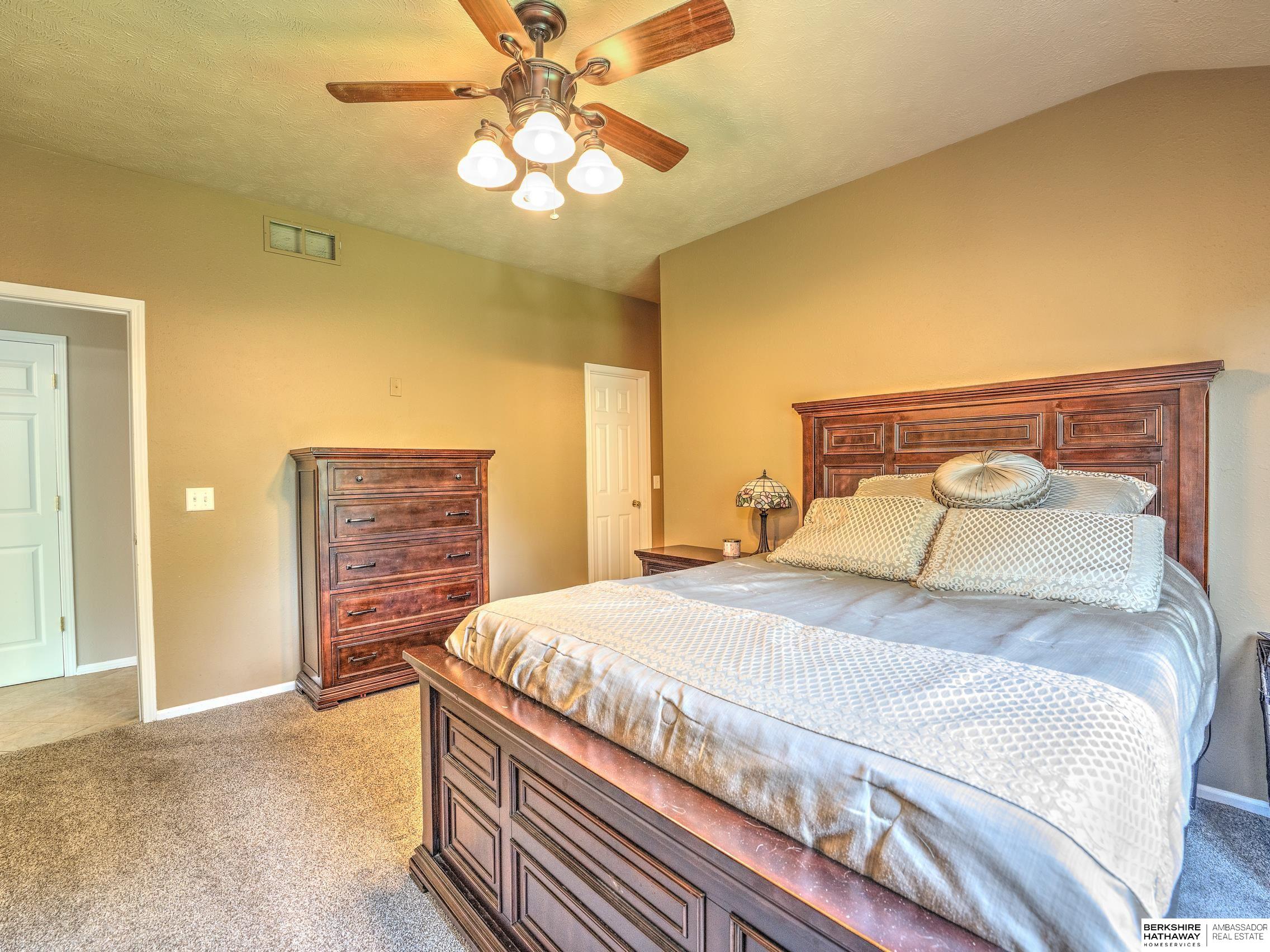 Omaha, Nebraska 68135, United States, 4 Bedrooms Bedrooms, ,3 BathroomsBathrooms,Residential,Active,159062