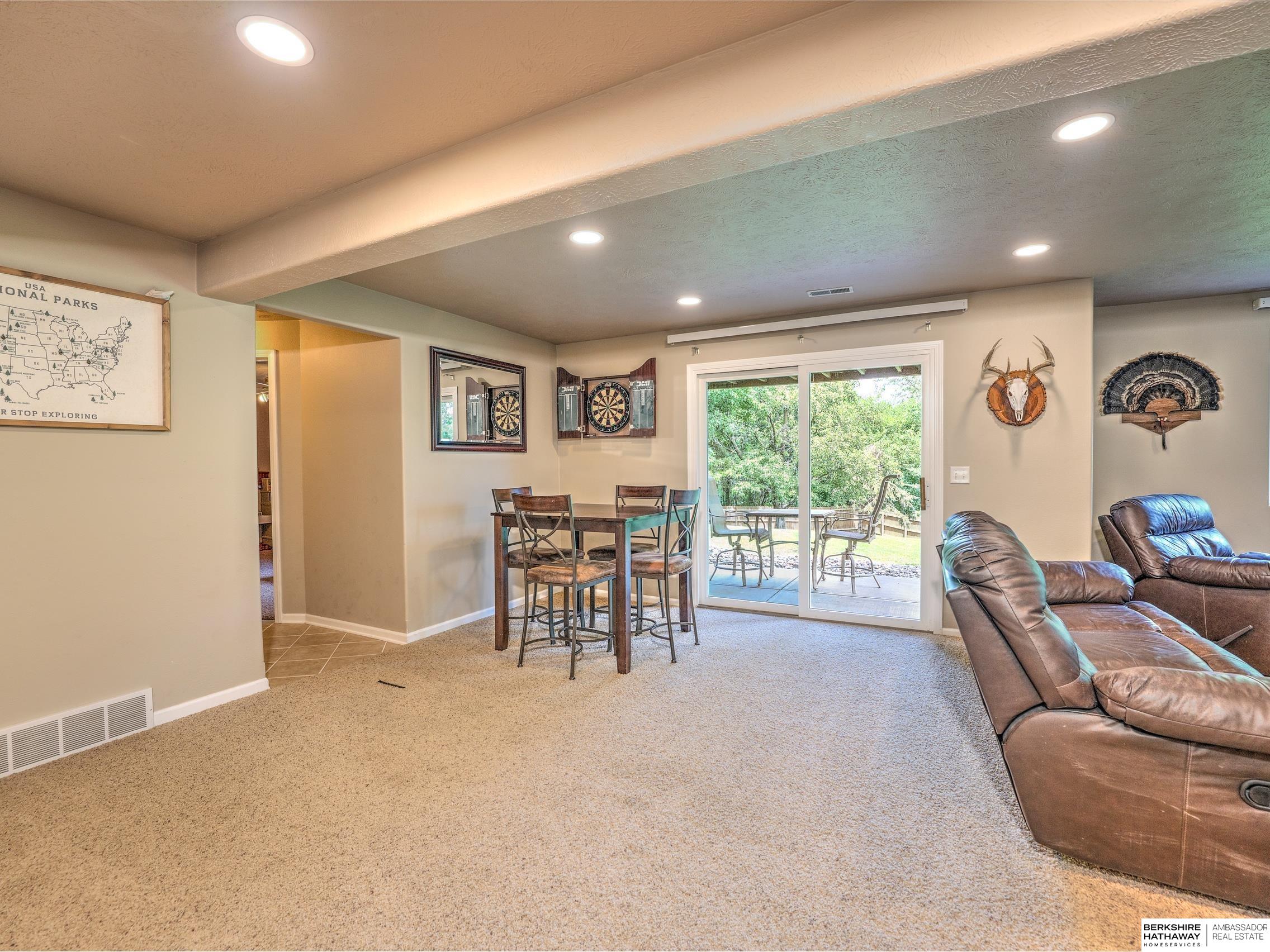 Omaha, Nebraska 68135, United States, 4 Bedrooms Bedrooms, ,3 BathroomsBathrooms,Residential,Active,159062