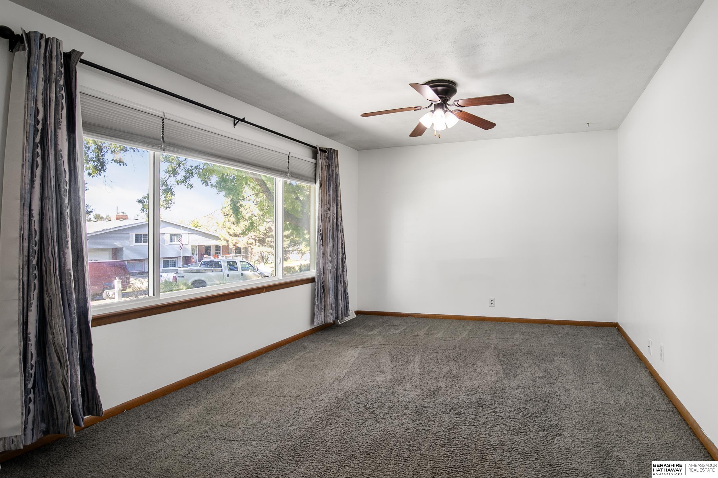 Lincoln, Nebraska 68505, United States, 4 Bedrooms Bedrooms, ,2 BathroomsBathrooms,Residential,Active,239428