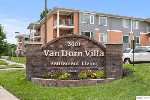Photo of 3001 S 51st Street Court #325, Lincoln, NE 68506 (MLS # 22624876)