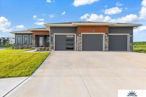 Photo of 19950 Weir Street, Omaha, NE 68135 (MLS # 22615886)