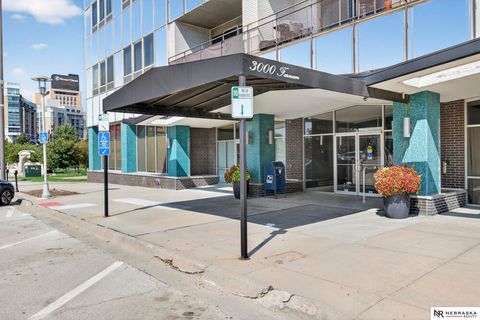 Photo of 3000 Farnam Street #3J, Omaha, NE 68131 (MLS # 22525973)