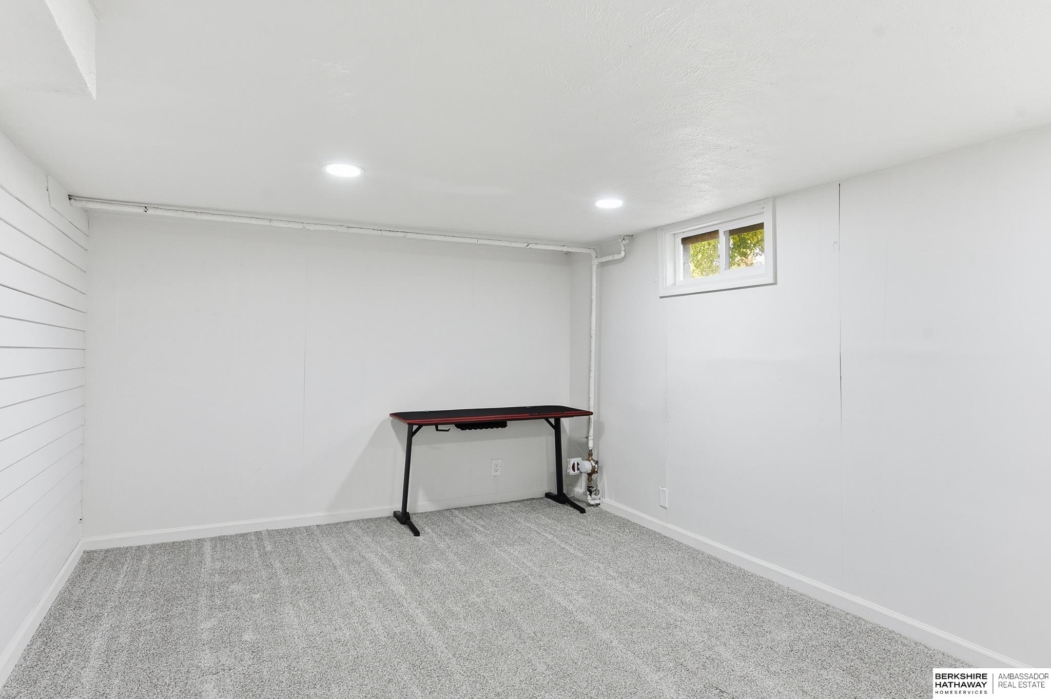 Bellevue, Nebraska 68005, United States, 3 Bedrooms Bedrooms, ,1 BathroomBathrooms,Residential,Active,248245