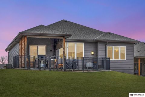 Photo of 15515 Hanover Street, Bennington, NE 68007 (MLS # 22606130)