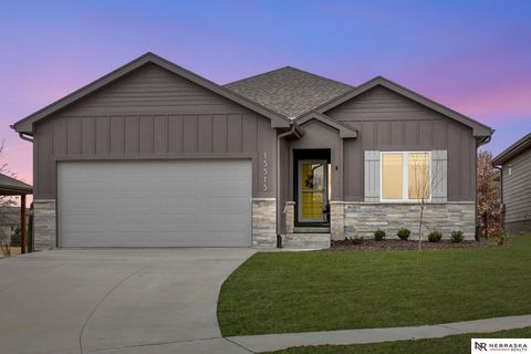 Photo of 15515 Hanover Street, Bennington, NE 68007 (MLS # 22606130)