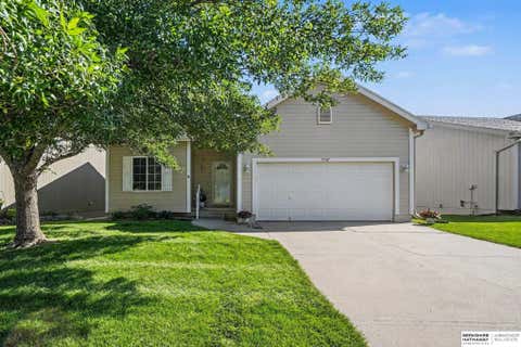 Photo of 15507 Armstrong Street, Omaha, NE 68116 (MLS # 22617237)
