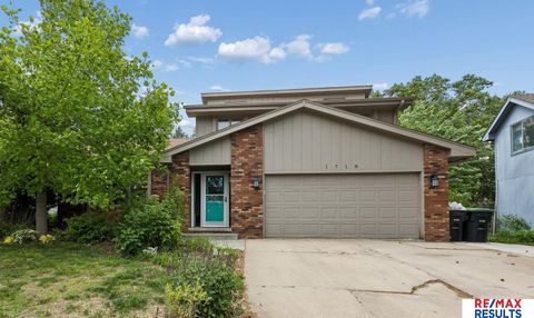 Photo of 1718 N 126 Street, Omaha, NE 68154 (MLS # 22613962)