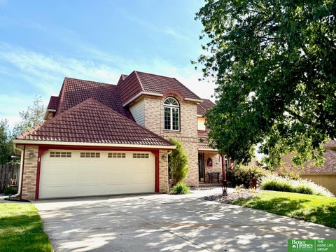 Photo of 16411 Grover Street, Omaha, NE 68130 (MLS # 22626481)