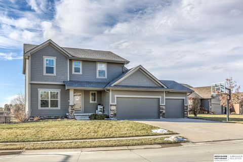 Photo of 6232 S 193rd Avenue, Omaha, NE 68135 (MLS # 22535193)