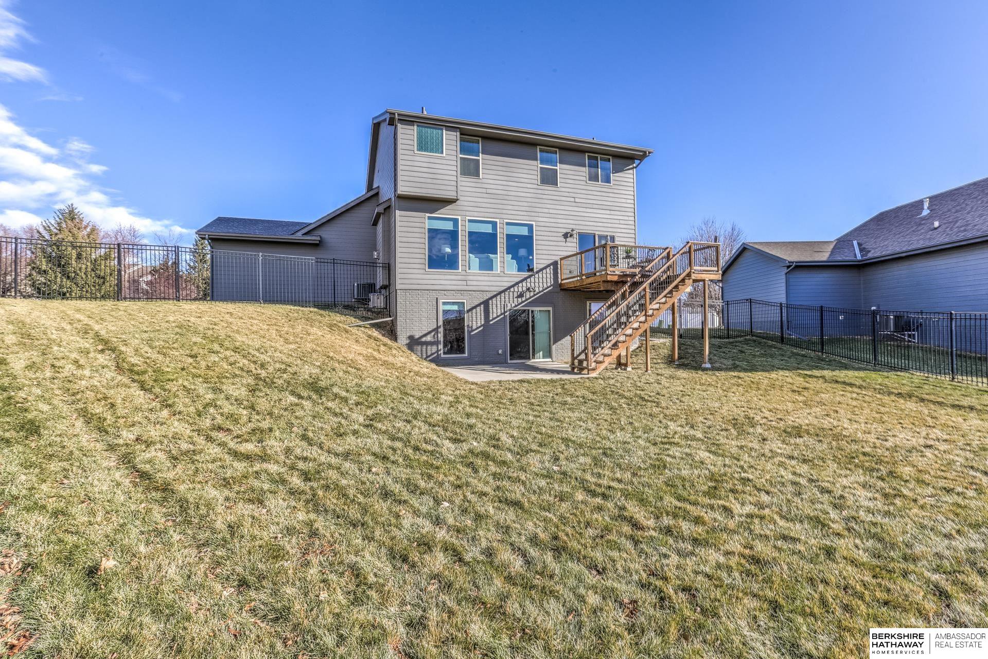 Omaha, Nebraska 68135, United States, 4 Bedrooms Bedrooms, ,3 BathroomsBathrooms,Residential,Active,256794