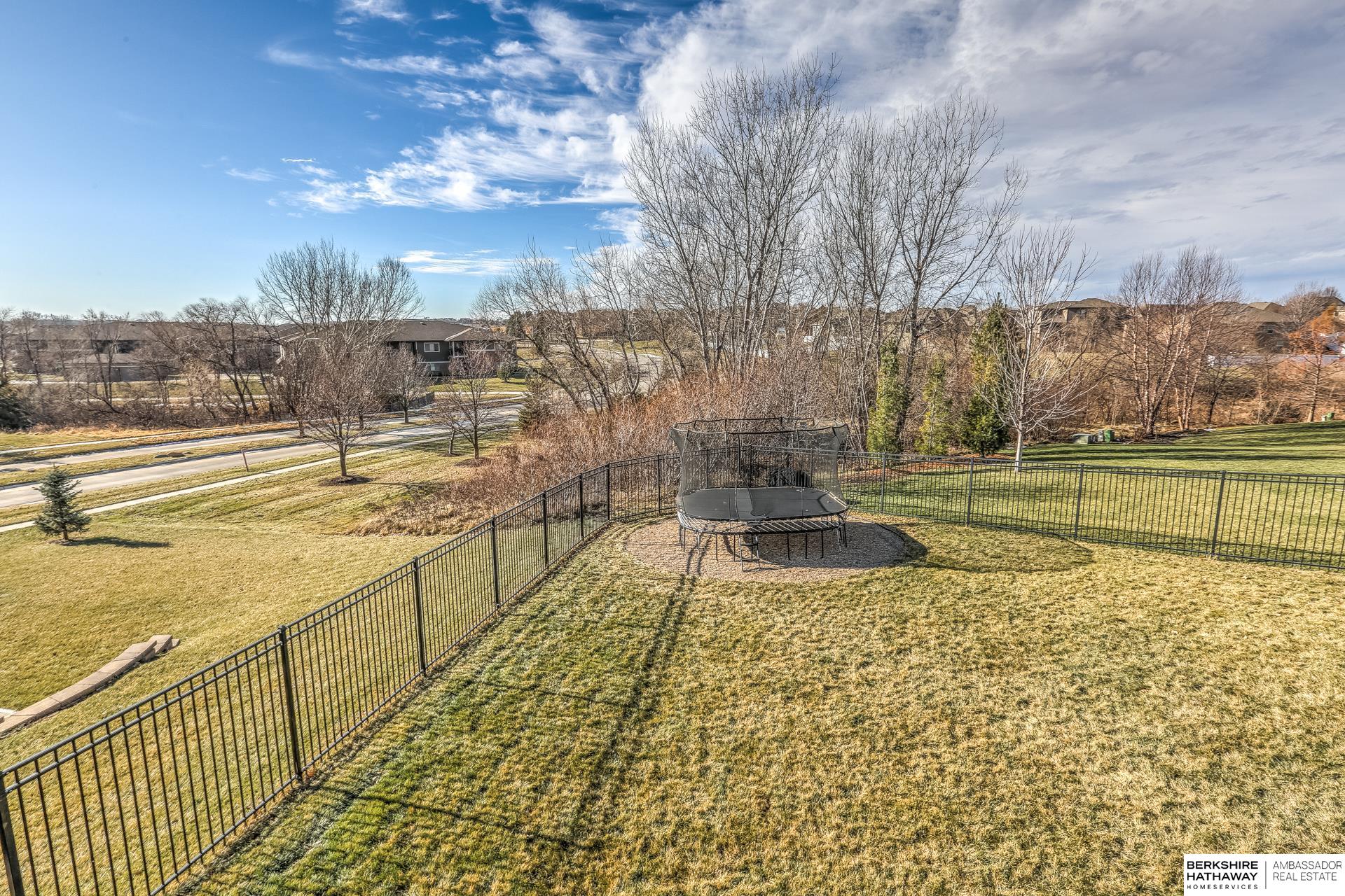 Omaha, Nebraska 68135, United States, 4 Bedrooms Bedrooms, ,3 BathroomsBathrooms,Residential,Active,256794