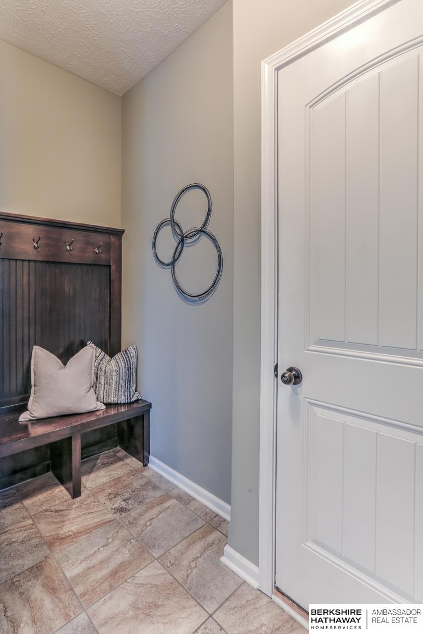 Omaha, Nebraska 68135, United States, 4 Bedrooms Bedrooms, ,3 BathroomsBathrooms,Residential,Active,256794