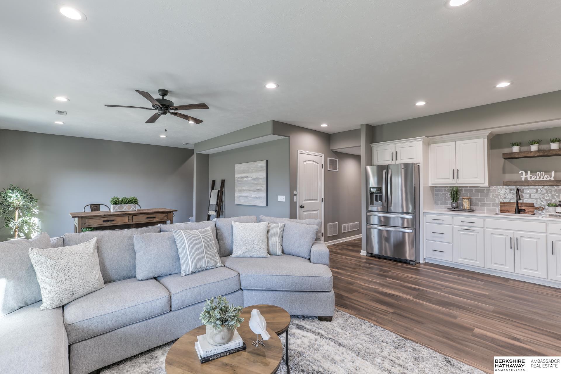 Omaha, Nebraska 68135, United States, 4 Bedrooms Bedrooms, ,3 BathroomsBathrooms,Residential,Active,256794