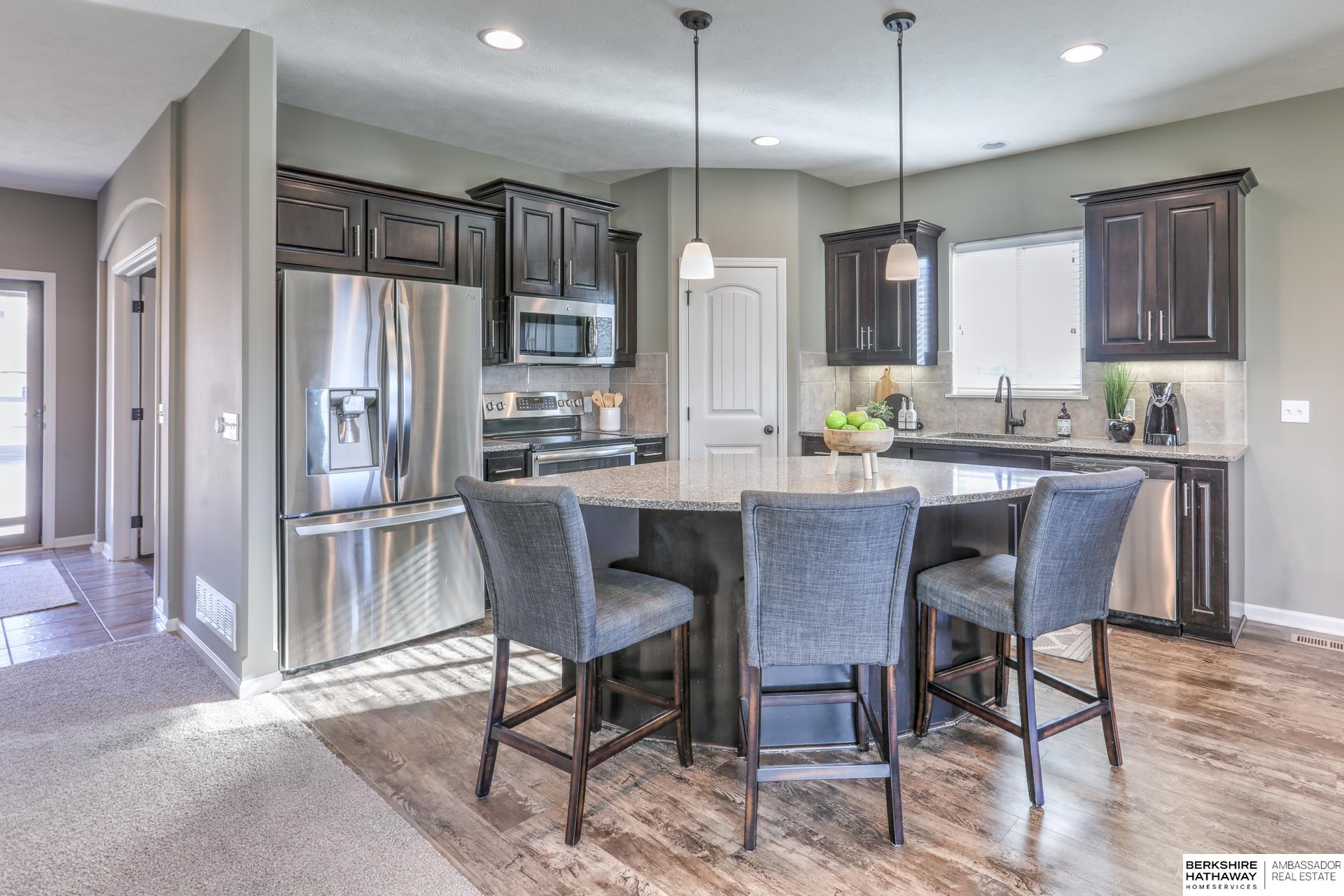 Omaha, Nebraska 68135, United States, 4 Bedrooms Bedrooms, ,3 BathroomsBathrooms,Residential,Active,256794