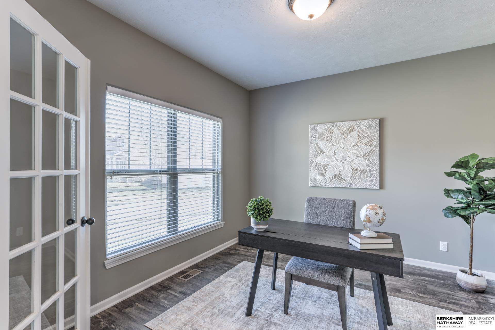 Omaha, Nebraska 68135, United States, 4 Bedrooms Bedrooms, ,3 BathroomsBathrooms,Residential,Active,256794