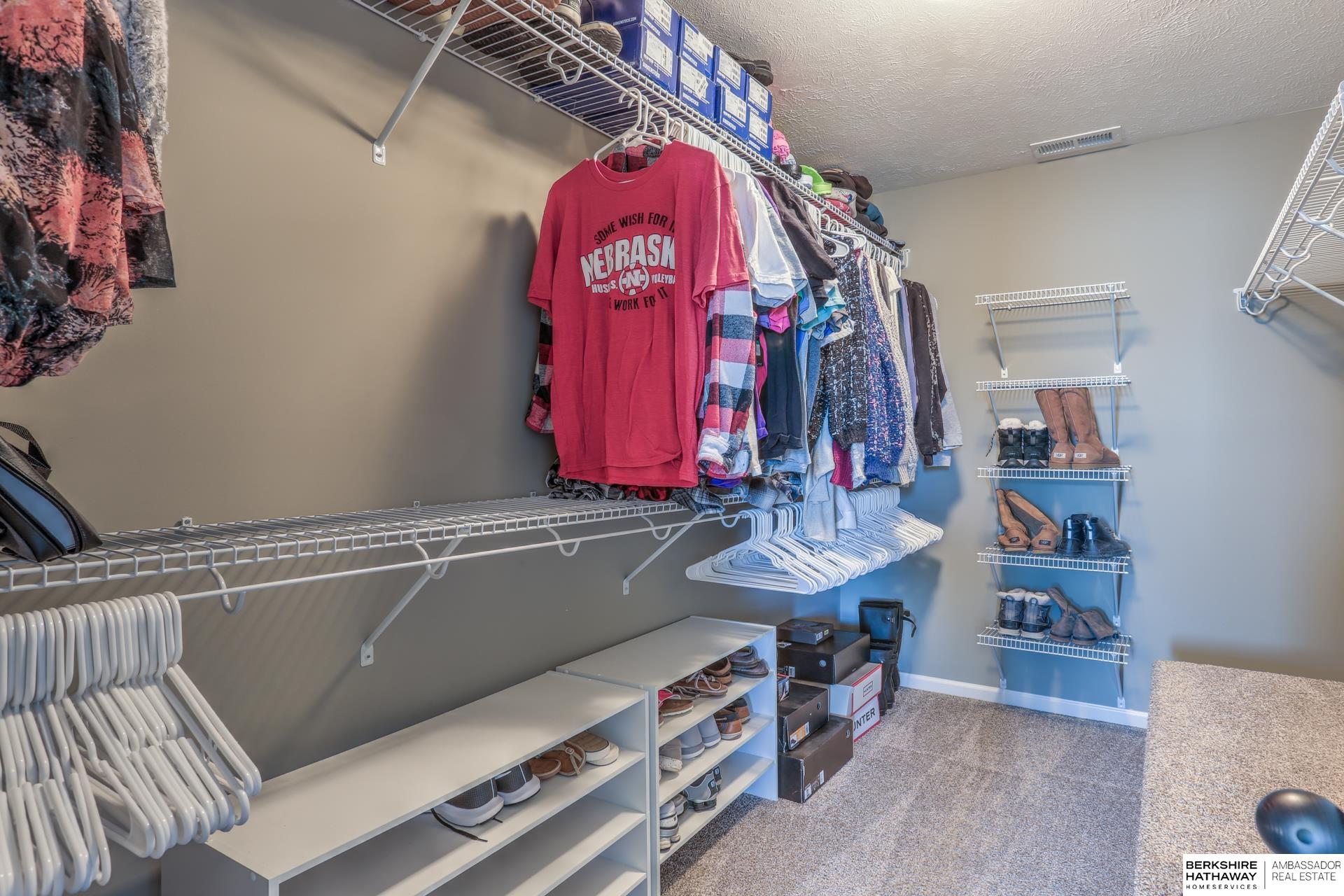 Omaha, Nebraska 68135, United States, 4 Bedrooms Bedrooms, ,3 BathroomsBathrooms,Residential,Active,256794