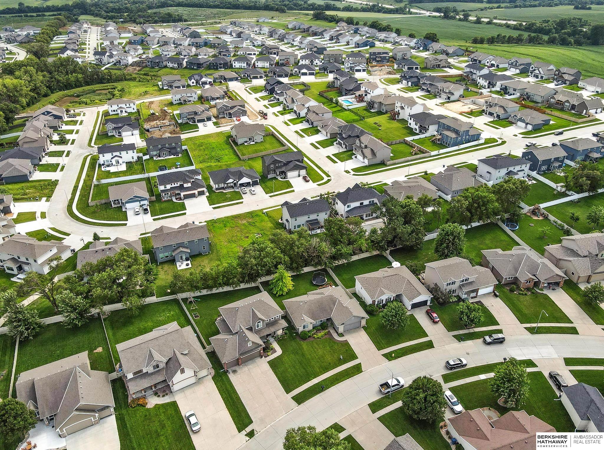 Gretna, Nebraska 68028, United States, 4 Bedrooms Bedrooms, ,3 BathroomsBathrooms,Residential,Active,173927