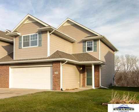 Photo of 2530 Cedar Cove Road, Lincoln, NE 68507 (MLS # 22534469)
