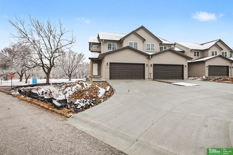 Photo of 7102 N 79th Court, Omaha, NE 68122 (MLS # 22606612)