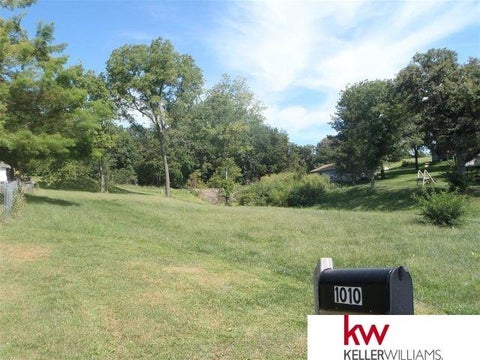 Photo of 1010 Belgrade Court, Plattsmouth, NE 68048 (MLS # 22628708)