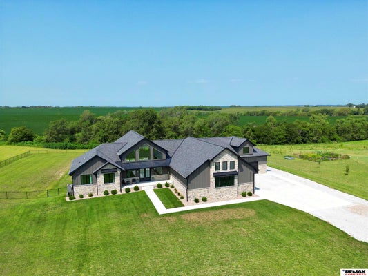 20055 EMERSYN PT, HICKMAN, NE 68372 - Image 3bafb0cc623e85ef59ca9ade3998f607/1376841498