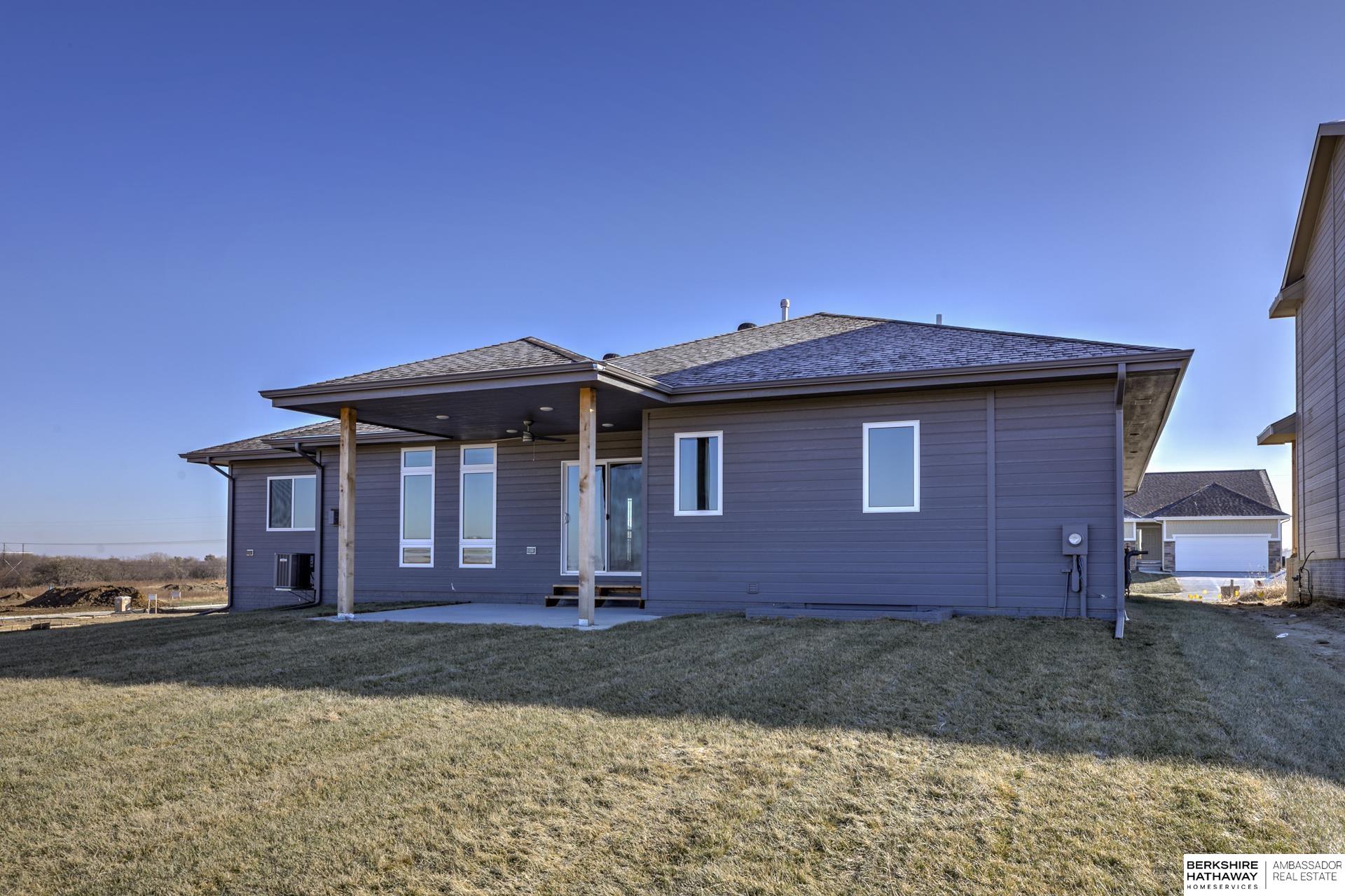 Bellevue, Nebraska 68123, United States, 4 Bedrooms Bedrooms, ,3 BathroomsBathrooms,Residential,Pending,167153