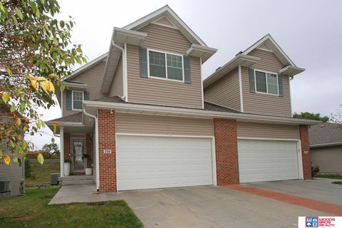 Photo of 754 Norwood Drive, Lincoln, NE 68512 (MLS # 22531042)