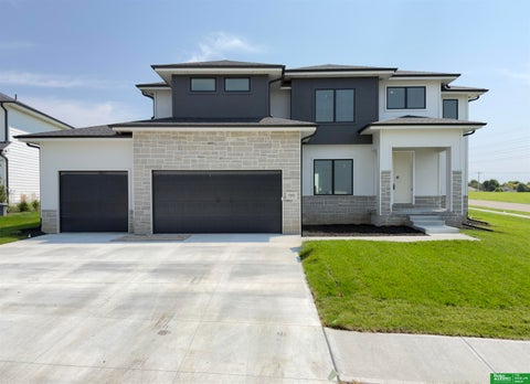 Photo of 5401 N 196th Avenue, Elkhorn, NE 68022 (MLS # 22617193)