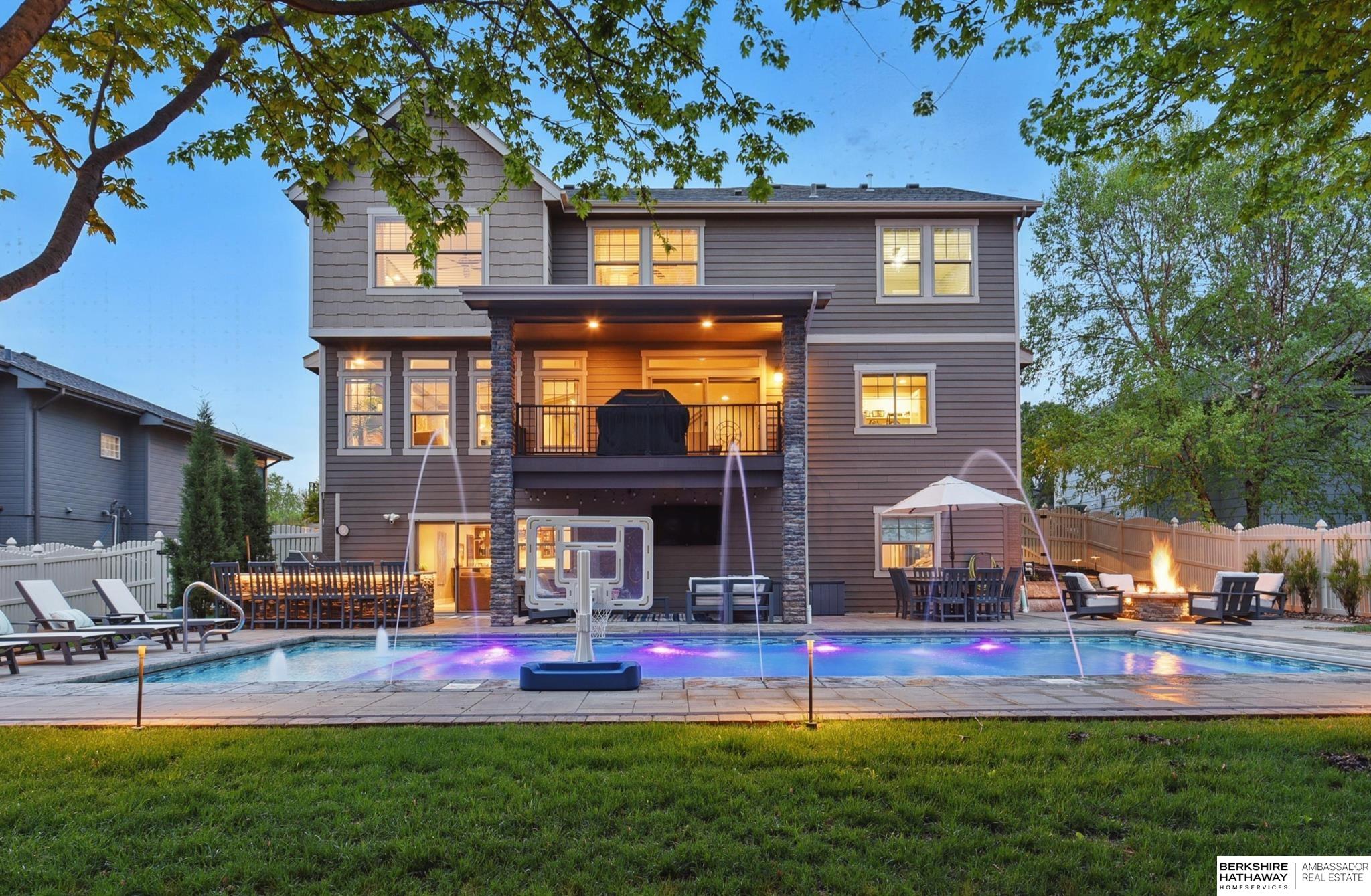 Omaha, Nebraska 68130, United States, 5 Bedrooms Bedrooms, ,3 BathroomsBathrooms,Residential,Active,122355