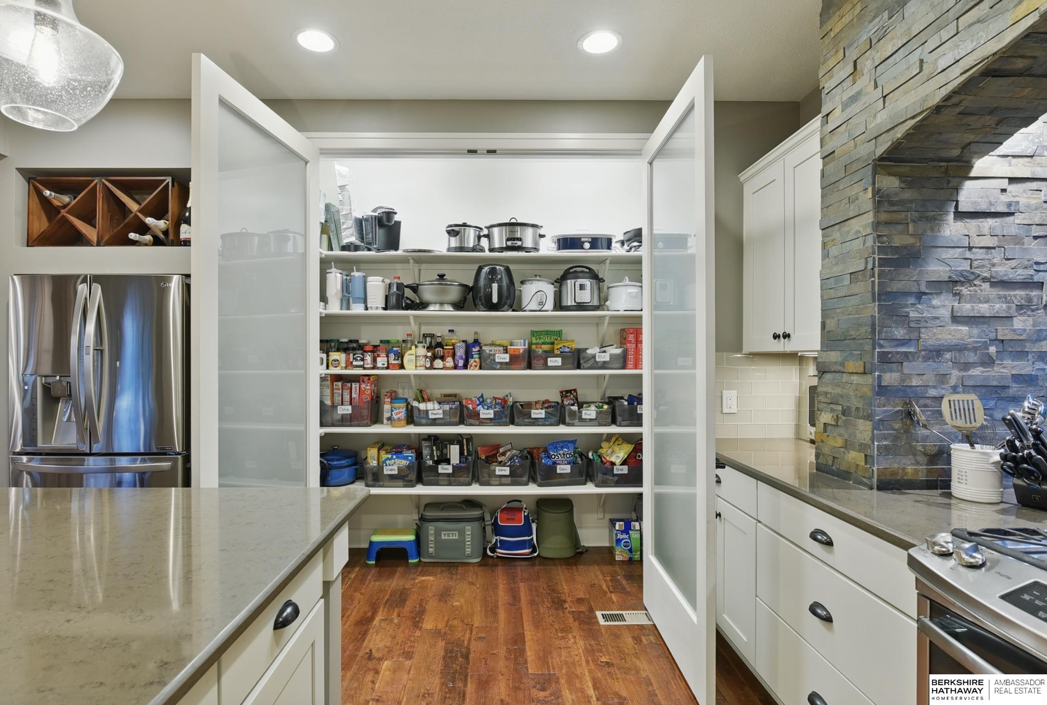 Omaha, Nebraska 68130, United States, 5 Bedrooms Bedrooms, ,3 BathroomsBathrooms,Residential,Active,122355