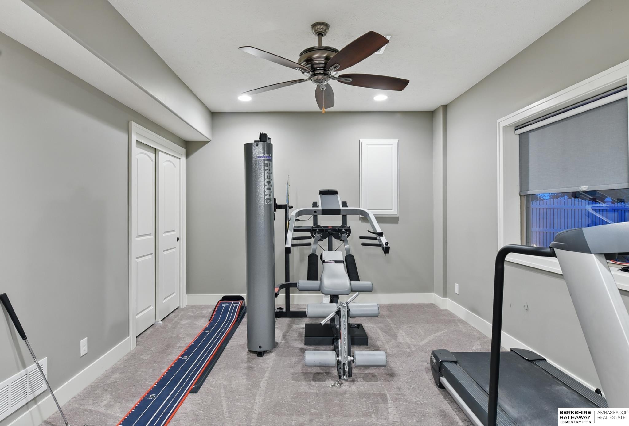 Omaha, Nebraska 68130, United States, 5 Bedrooms Bedrooms, ,3 BathroomsBathrooms,Residential,Active,122355