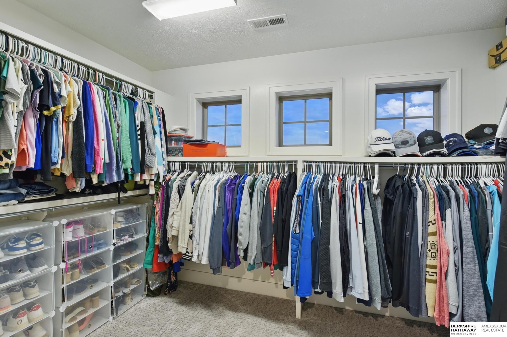 Omaha, Nebraska 68130, United States, 5 Bedrooms Bedrooms, ,3 BathroomsBathrooms,Residential,Active,122355