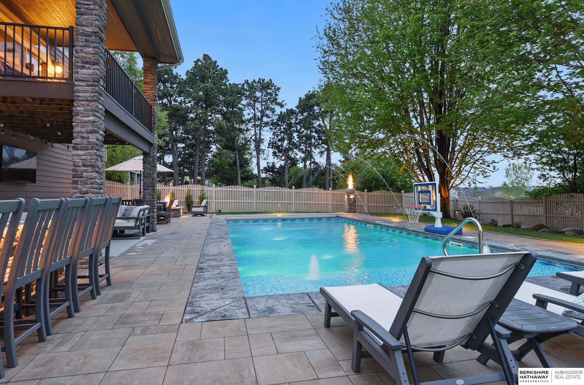 Omaha, Nebraska 68130, United States, 5 Bedrooms Bedrooms, ,3 BathroomsBathrooms,Residential,Active,122355