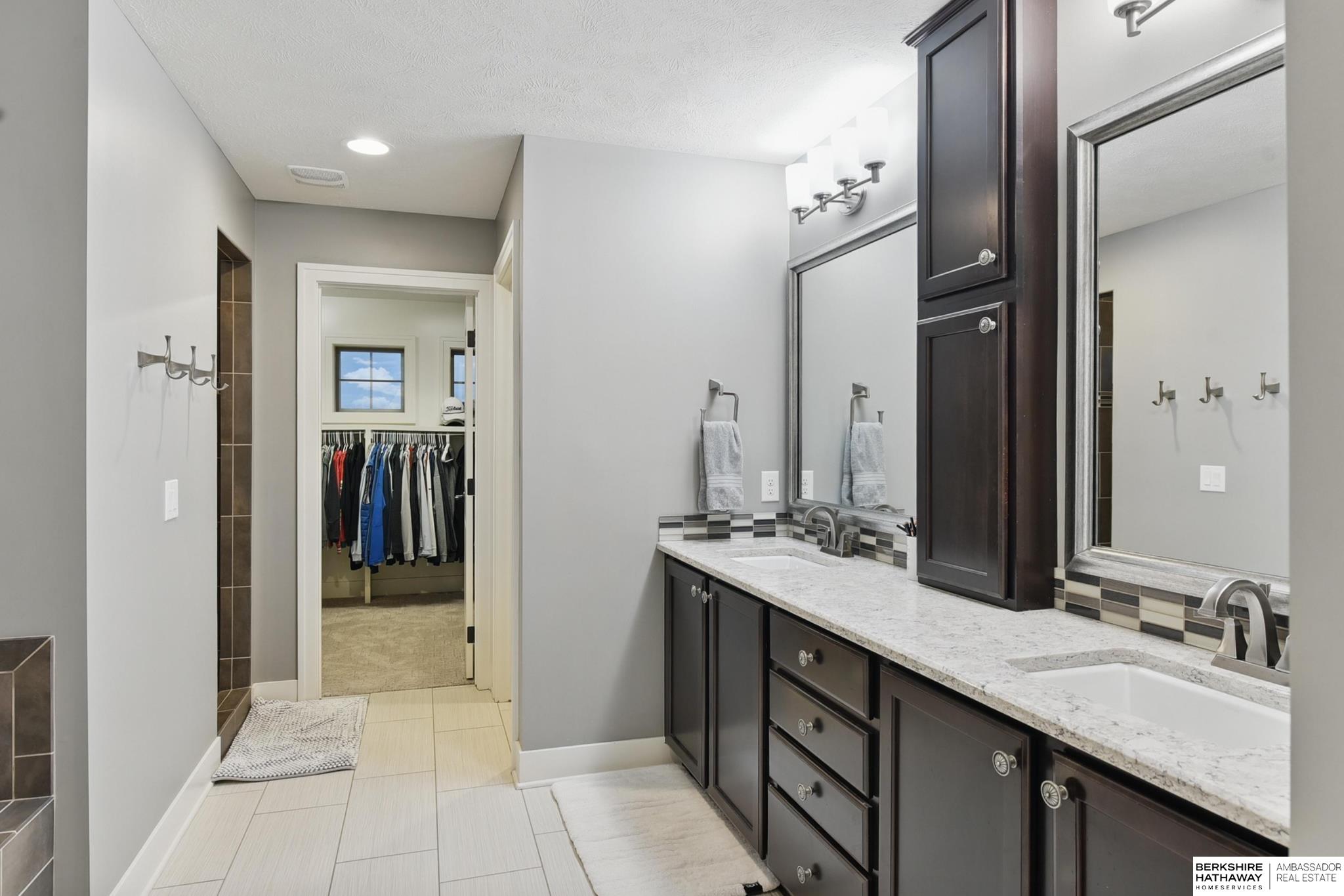 Omaha, Nebraska 68130, United States, 5 Bedrooms Bedrooms, ,3 BathroomsBathrooms,Residential,Active,122355