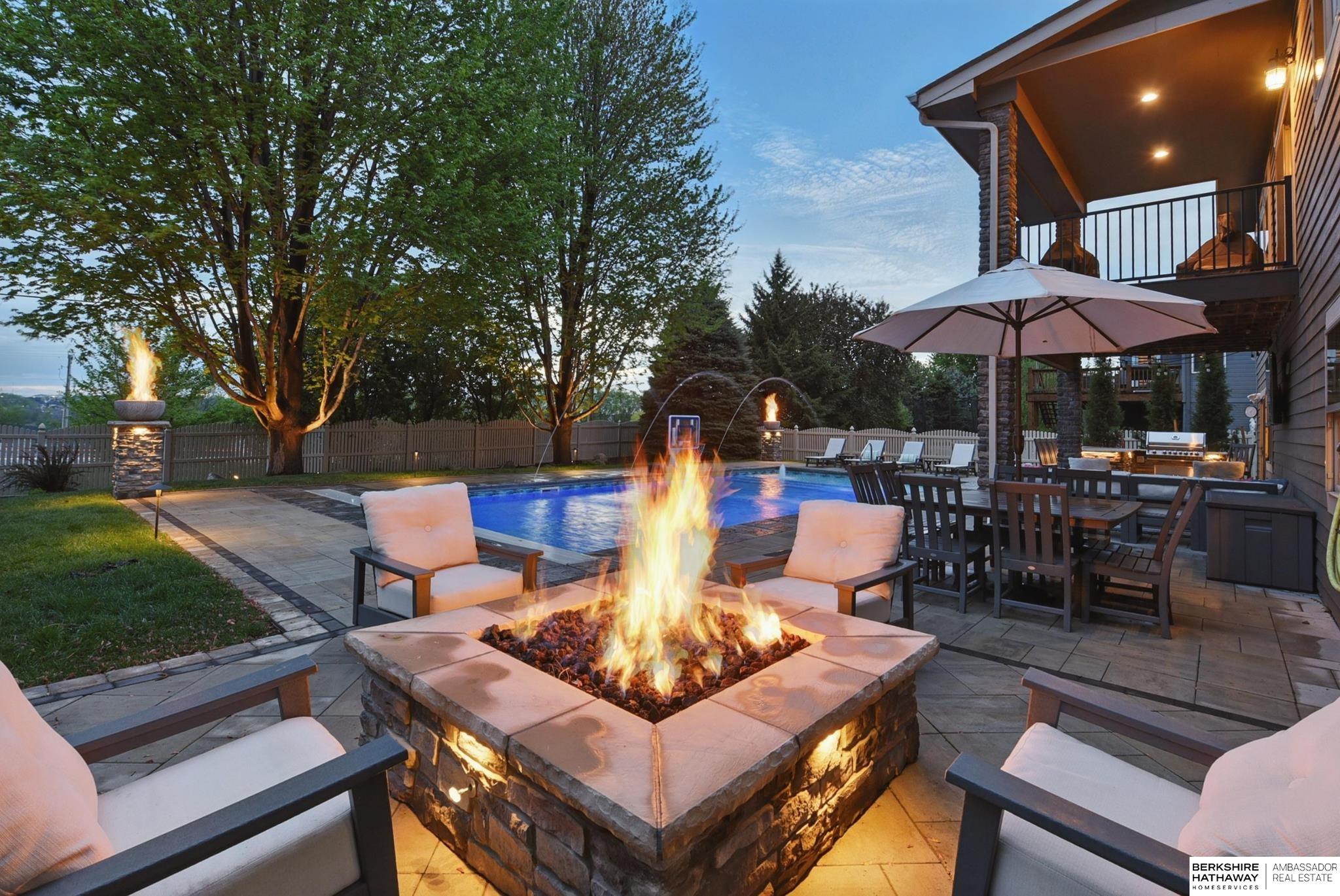 Omaha, Nebraska 68130, United States, 5 Bedrooms Bedrooms, ,3 BathroomsBathrooms,Residential,Active,122355