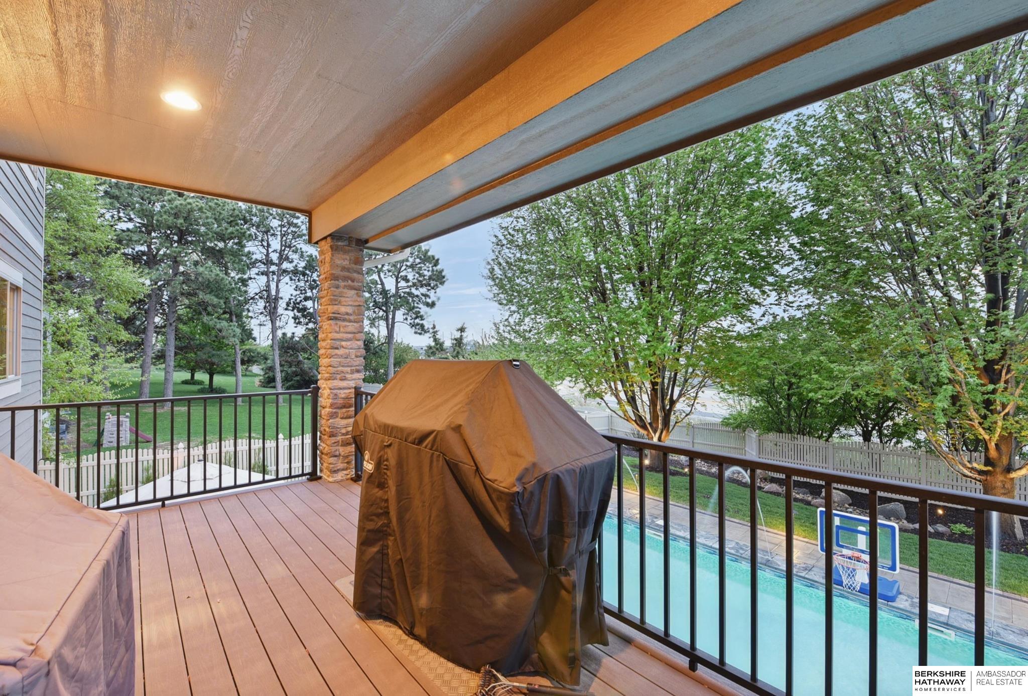 Omaha, Nebraska 68130, United States, 5 Bedrooms Bedrooms, ,3 BathroomsBathrooms,Residential,Active,122355