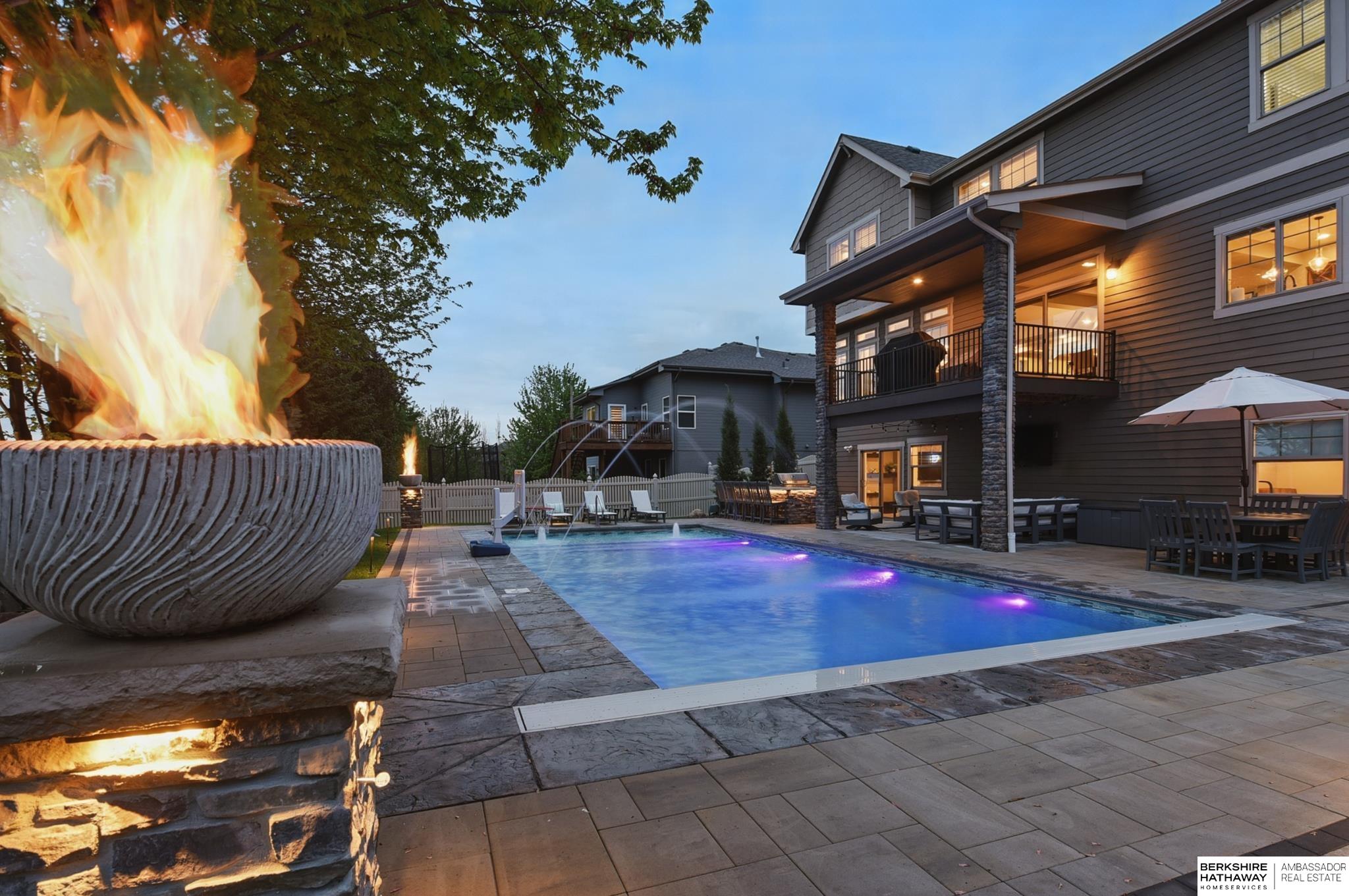 Omaha, Nebraska 68130, United States, 5 Bedrooms Bedrooms, ,3 BathroomsBathrooms,Residential,Active,122355