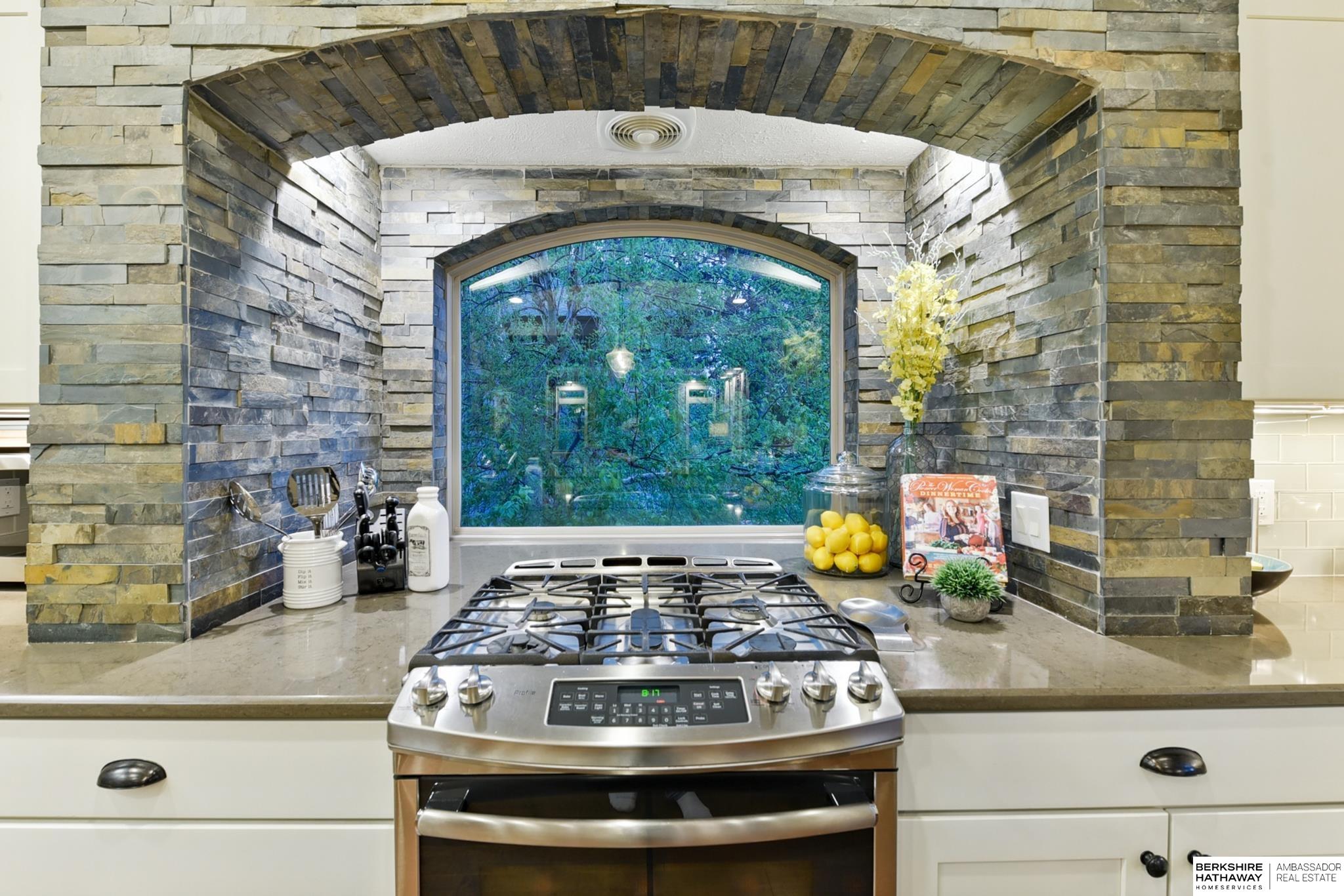 Omaha, Nebraska 68130, United States, 5 Bedrooms Bedrooms, ,3 BathroomsBathrooms,Residential,Active,122355