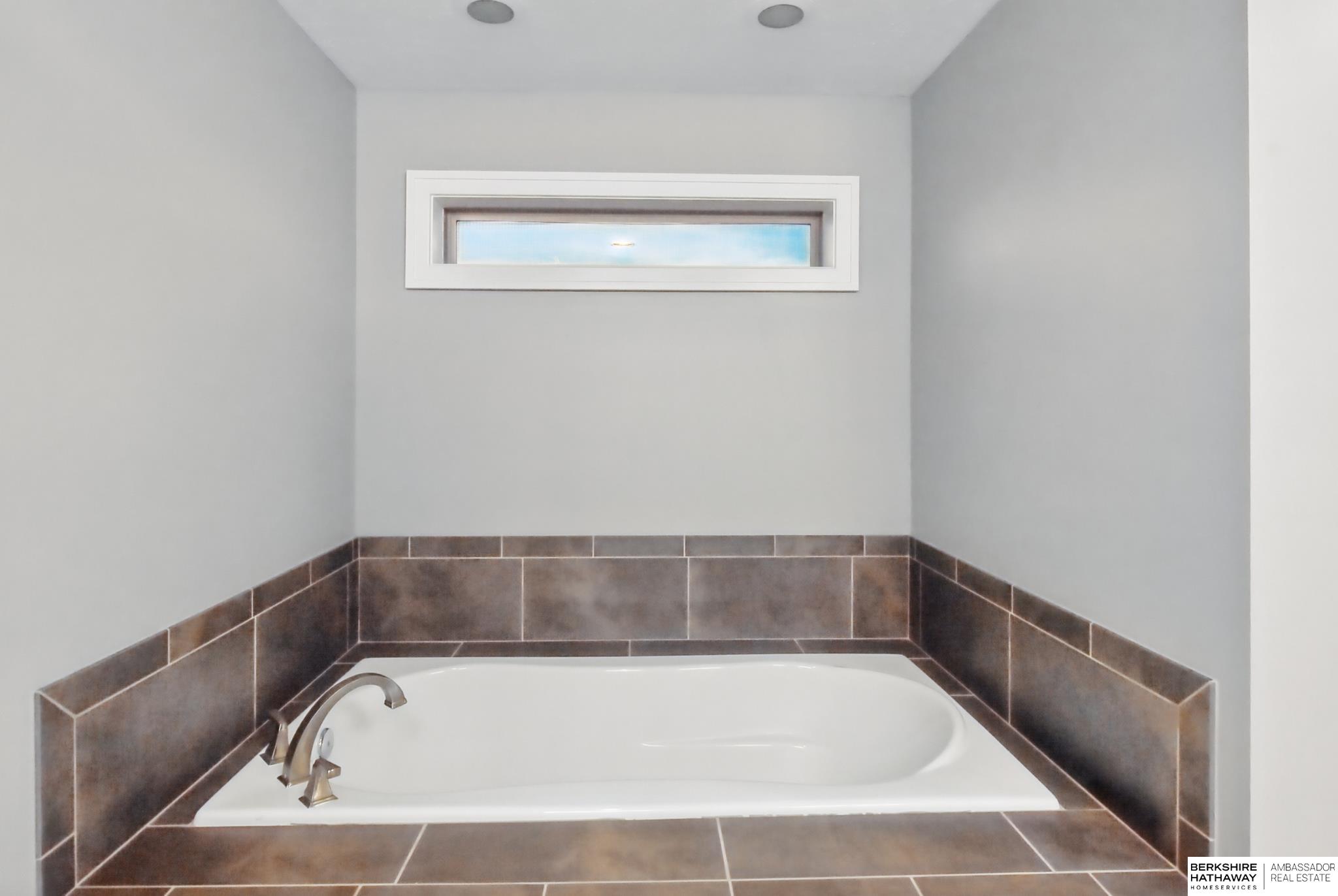 Omaha, Nebraska 68130, United States, 5 Bedrooms Bedrooms, ,3 BathroomsBathrooms,Residential,Active,122355