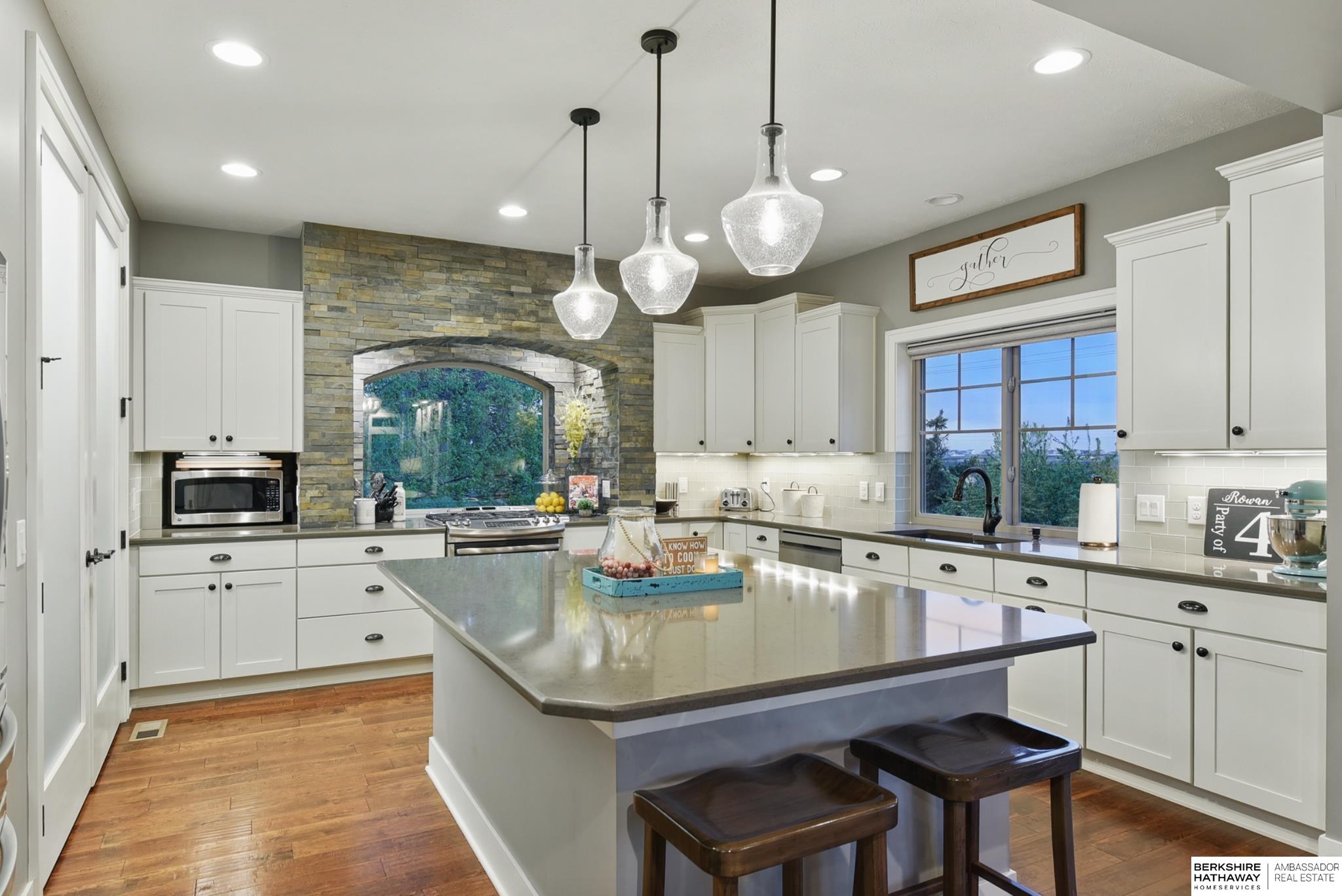 Omaha, Nebraska 68130, United States, 5 Bedrooms Bedrooms, ,3 BathroomsBathrooms,Residential,Active,122355