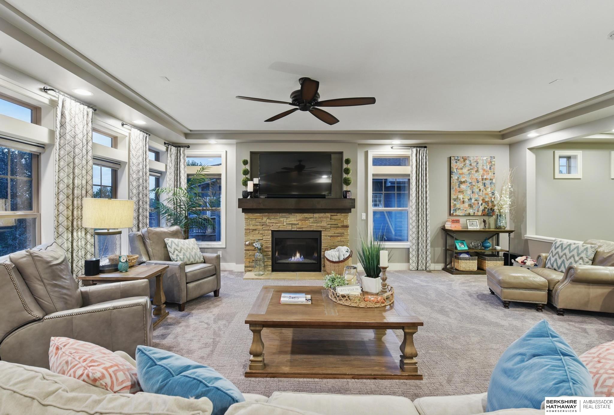 Omaha, Nebraska 68130, United States, 5 Bedrooms Bedrooms, ,3 BathroomsBathrooms,Residential,Active,122355