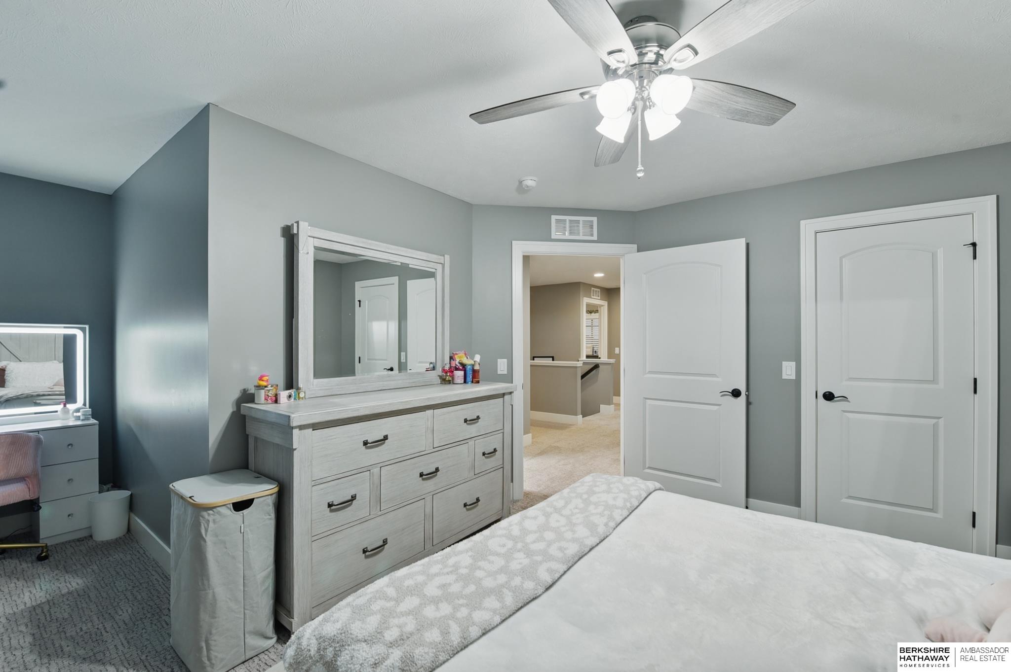 Omaha, Nebraska 68130, United States, 5 Bedrooms Bedrooms, ,3 BathroomsBathrooms,Residential,Active,122355