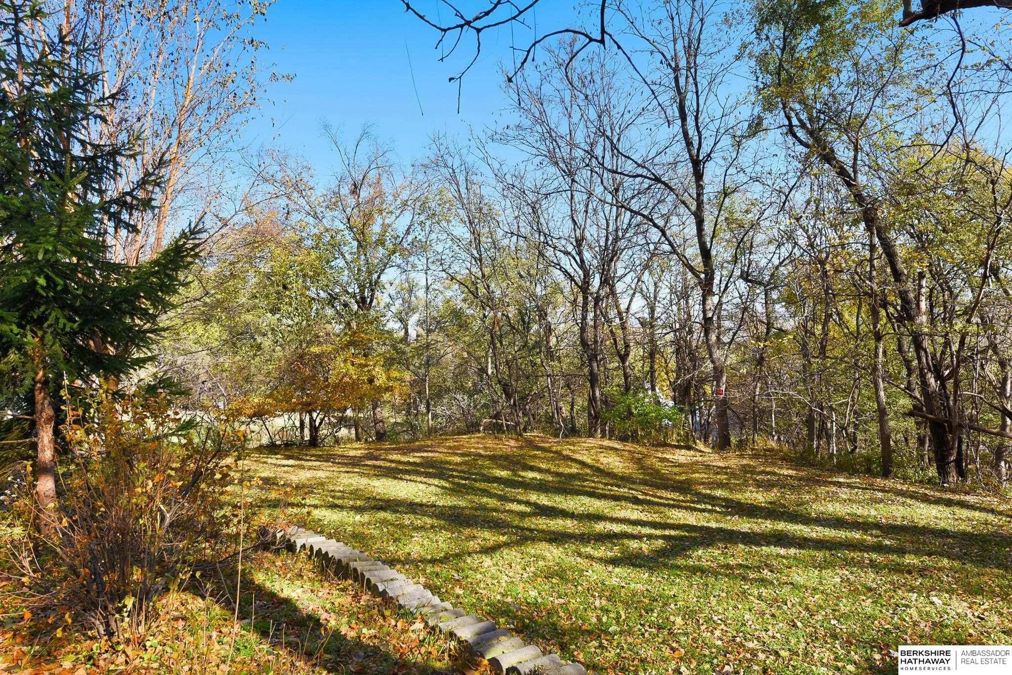 Omaha, Nebraska 68108, United States, 2 Bedrooms Bedrooms, ,1 BathroomBathrooms,Residential,Active,242678