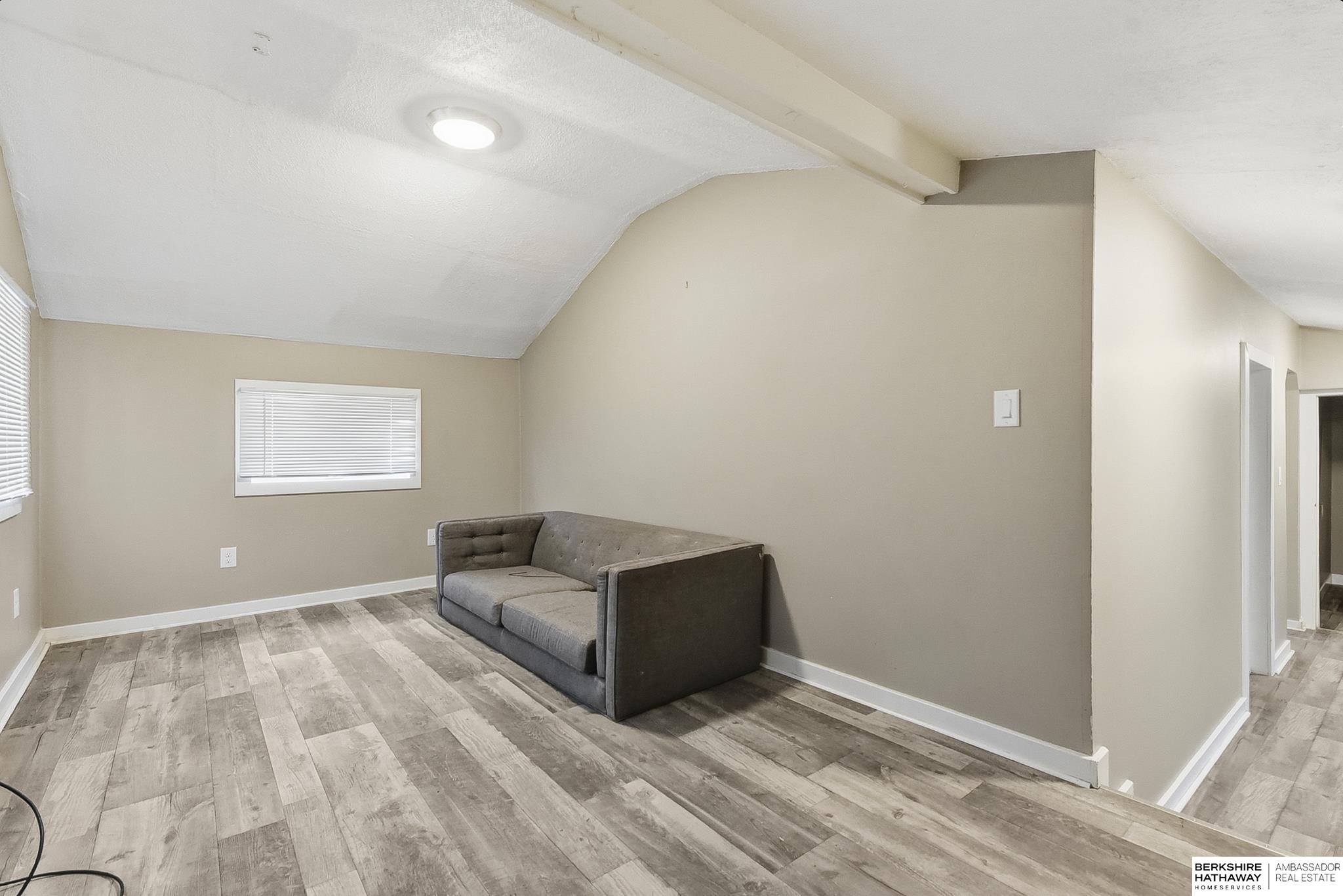 Omaha, Nebraska 68108, United States, 2 Bedrooms Bedrooms, ,1 BathroomBathrooms,Residential,Active,242678