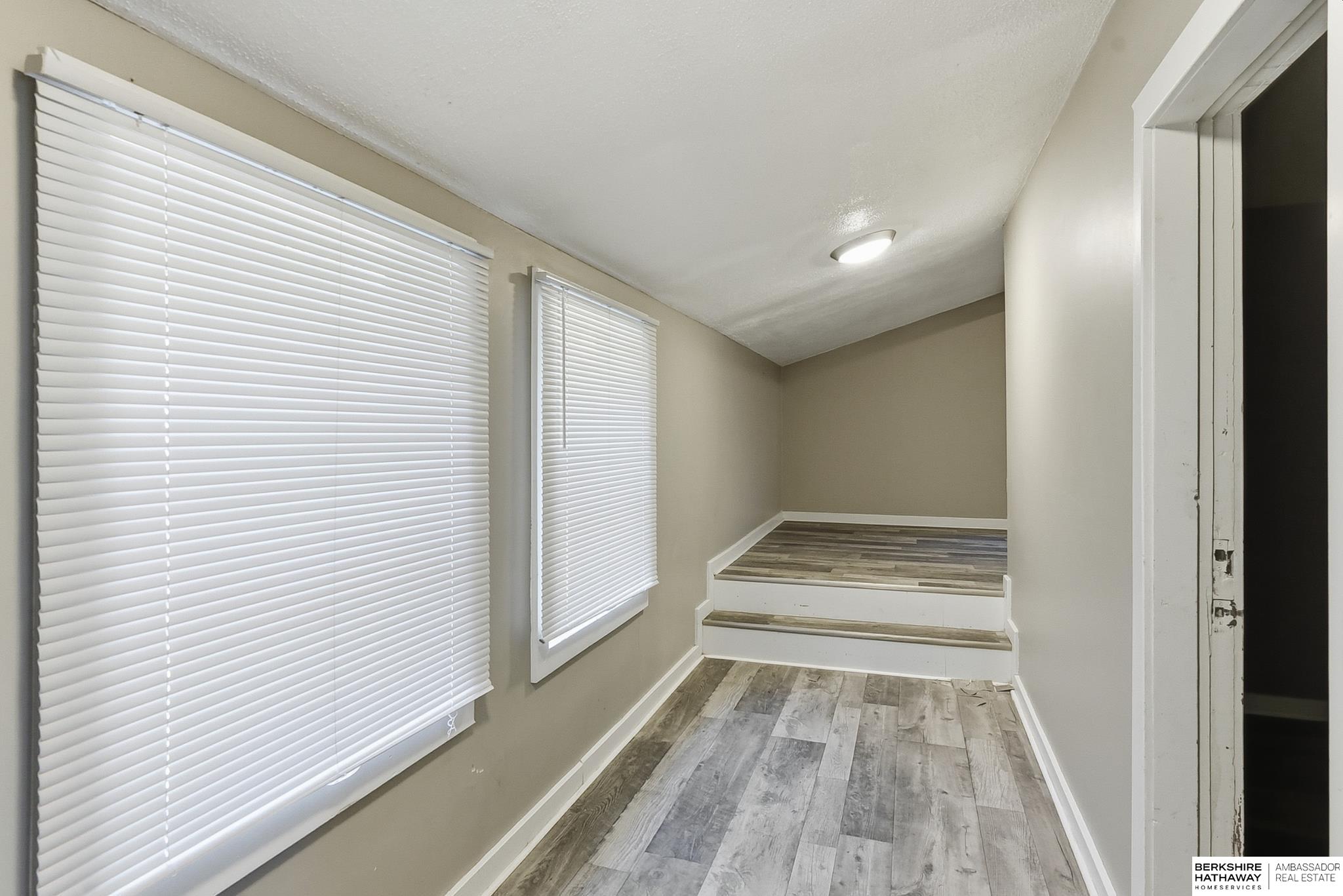 Omaha, Nebraska 68108, United States, 2 Bedrooms Bedrooms, ,1 BathroomBathrooms,Residential,Active,242678