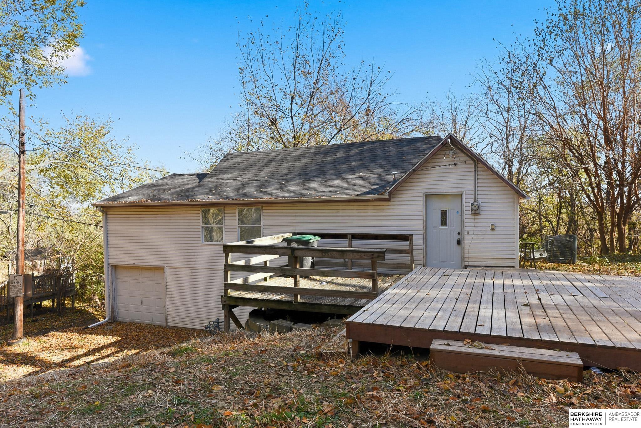 Omaha, Nebraska 68108, United States, 2 Bedrooms Bedrooms, ,1 BathroomBathrooms,Residential,Active,242678