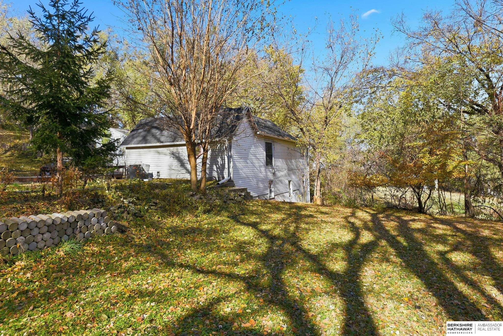 Omaha, Nebraska 68108, United States, 2 Bedrooms Bedrooms, ,1 BathroomBathrooms,Residential,Active,242678