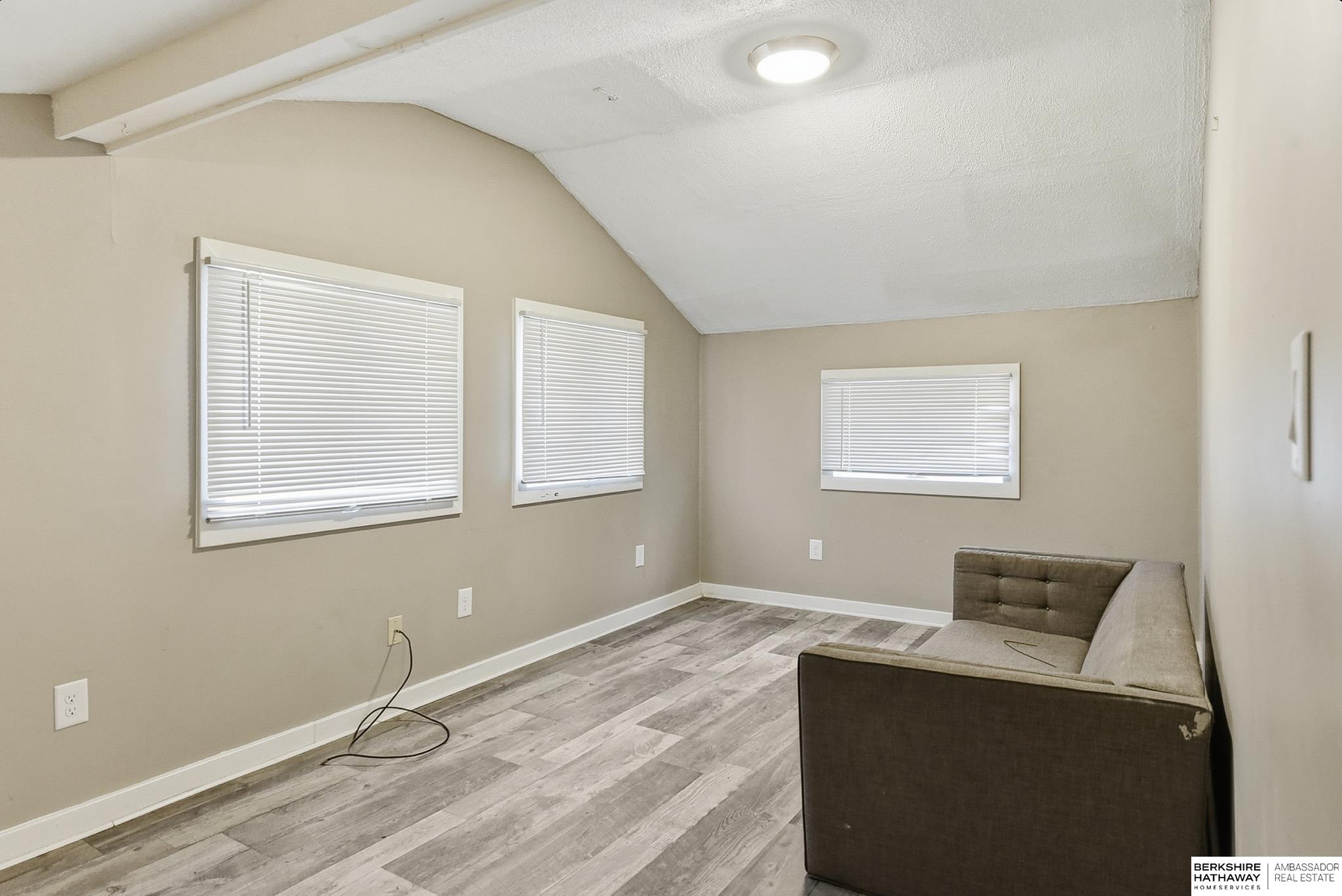 Omaha, Nebraska 68108, United States, 2 Bedrooms Bedrooms, ,1 BathroomBathrooms,Residential,Active,242678